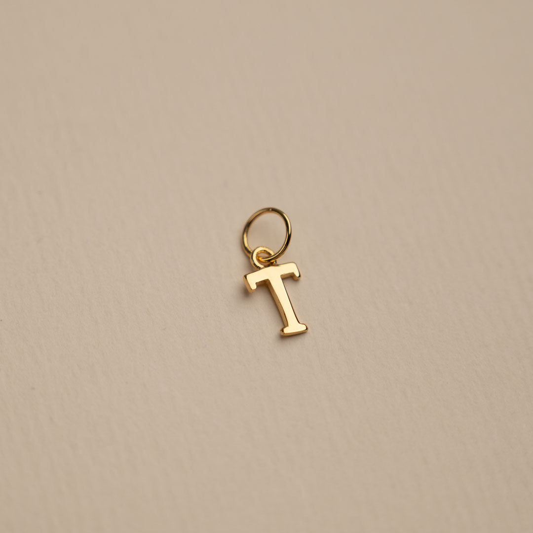 Sabrina - Anhänger mit Buchstaben aus Gold