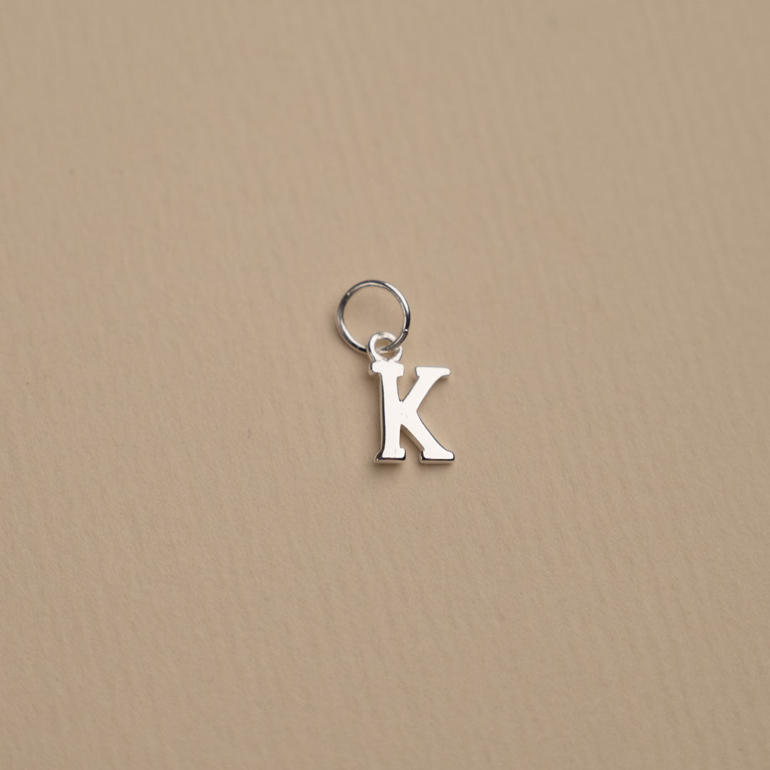 Nadia - Buchstabenanhänger aus Silber