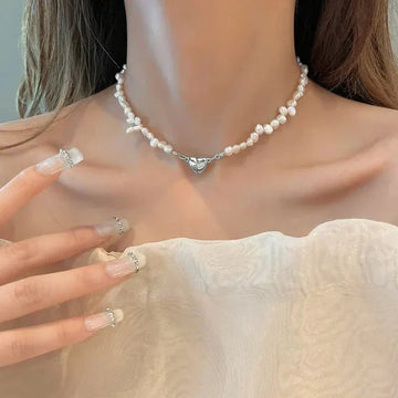 Alix – Kurze Halskette mit Perlen Love Magnet