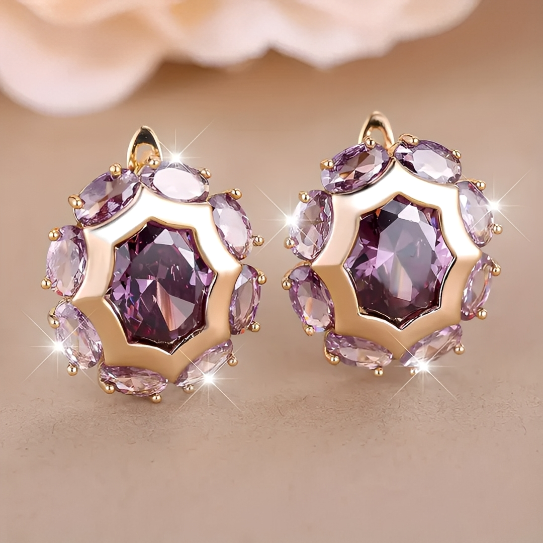 Saphira – Goldene Ohrringe & violette Zirkonia