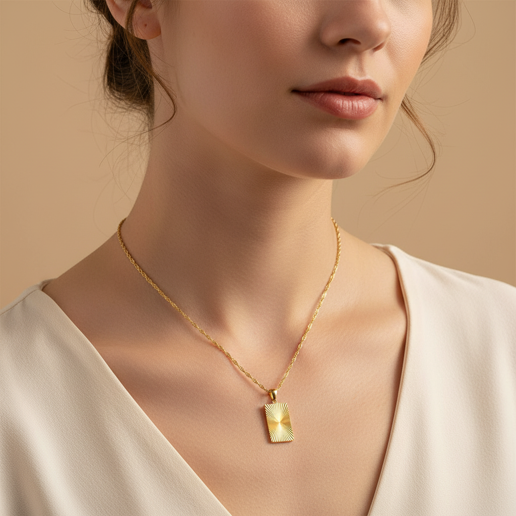 Aurelie – Sonnenhalskette mit Medaille