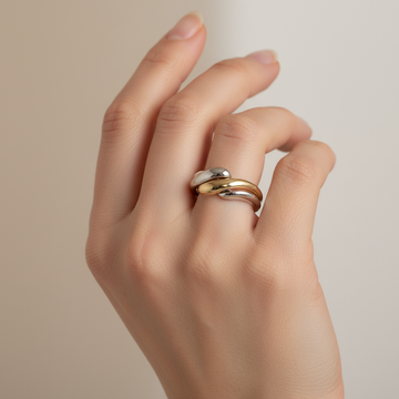 Elaine – S925 Silberring mit unregelmäßiger Wasserwelle