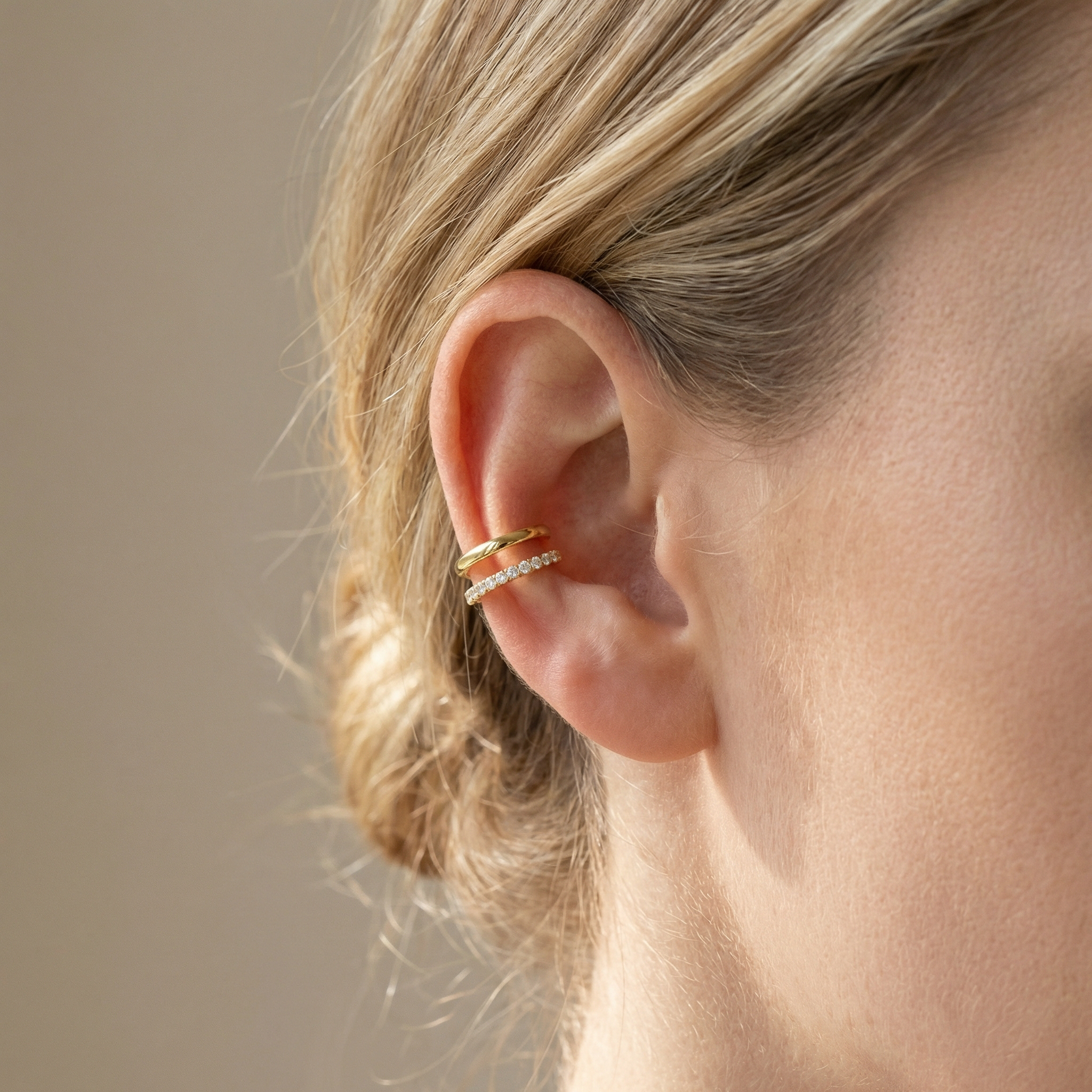 Kelly – Goldenes Ohrmuff