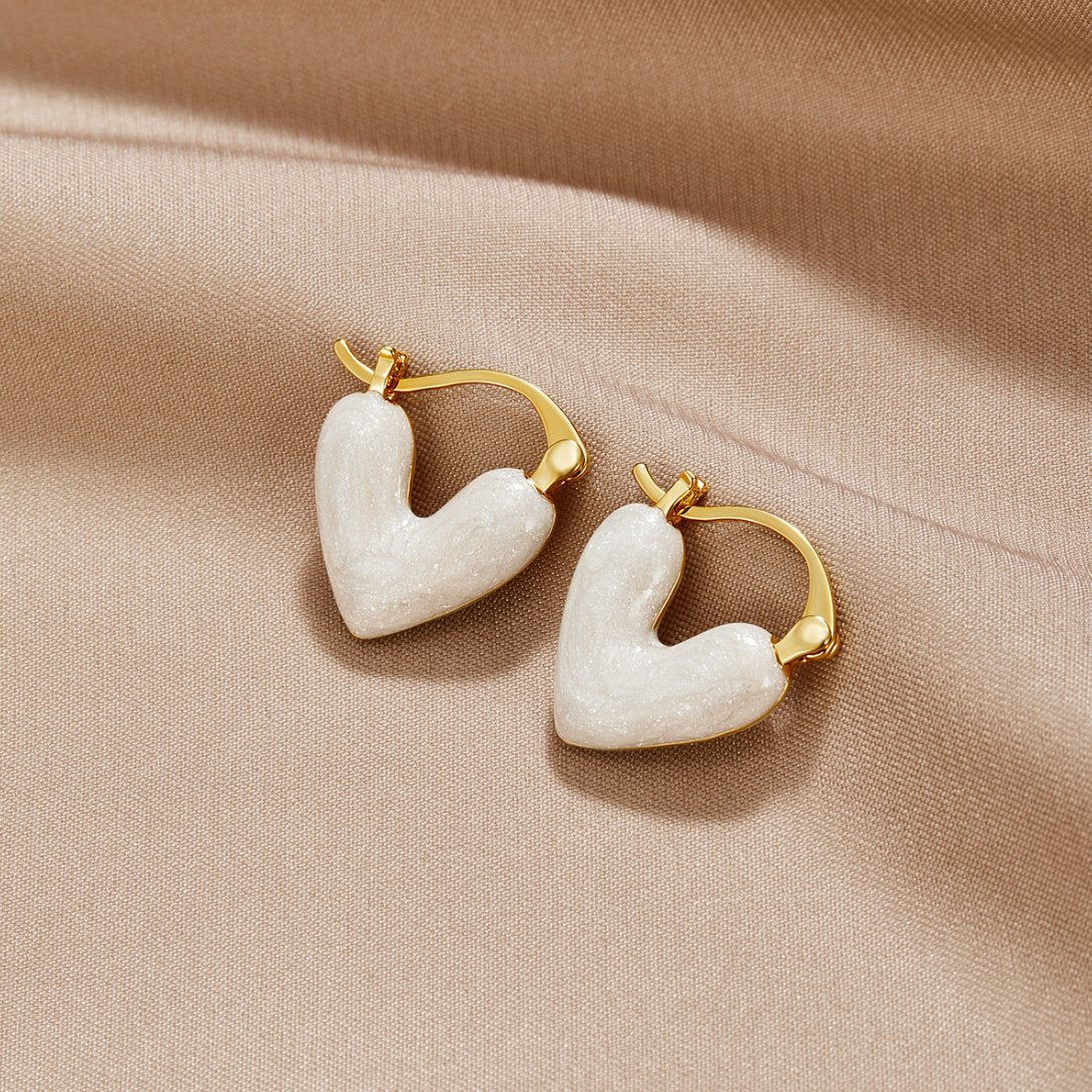 Aya – Herzohrringe Liebe Gold
