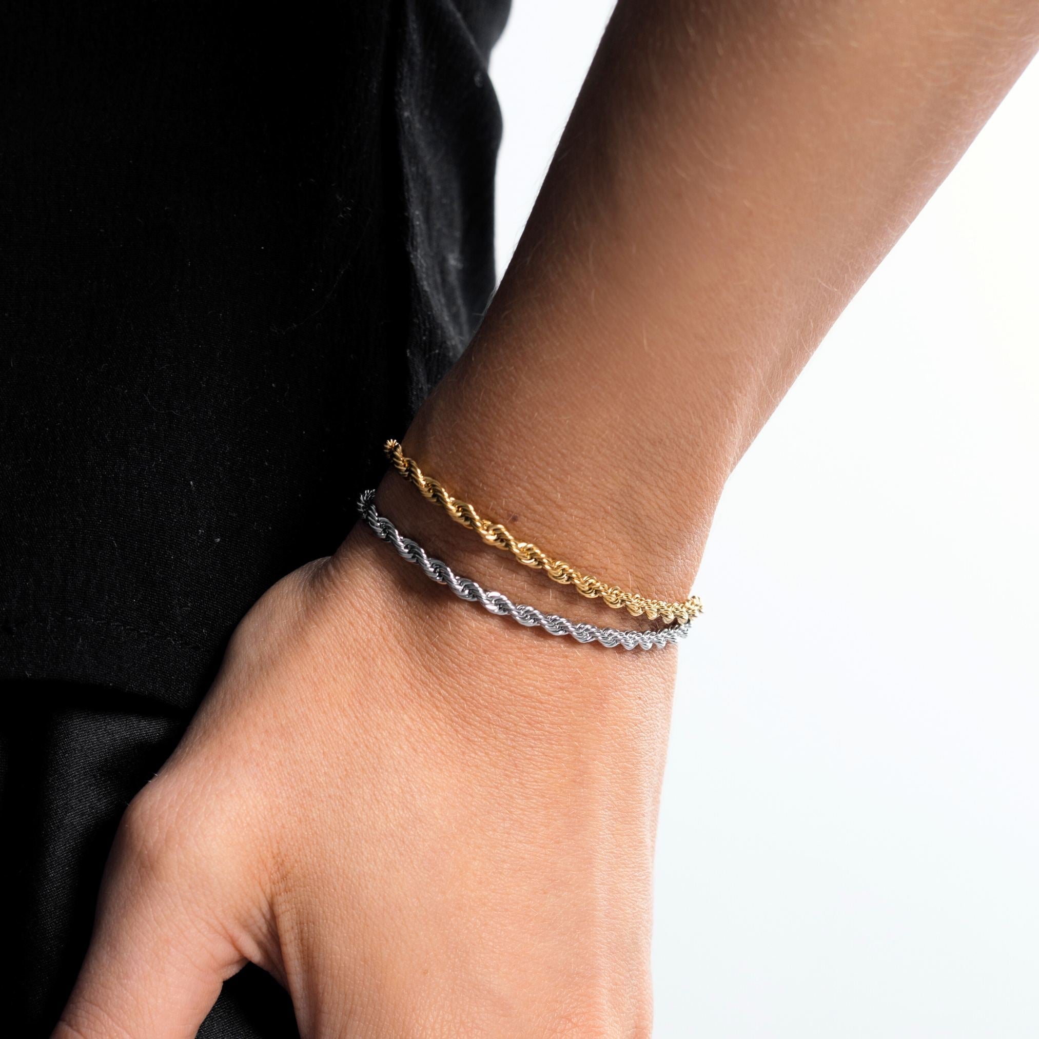 Calvi – Geflochtenes Goldkettchen-Armband