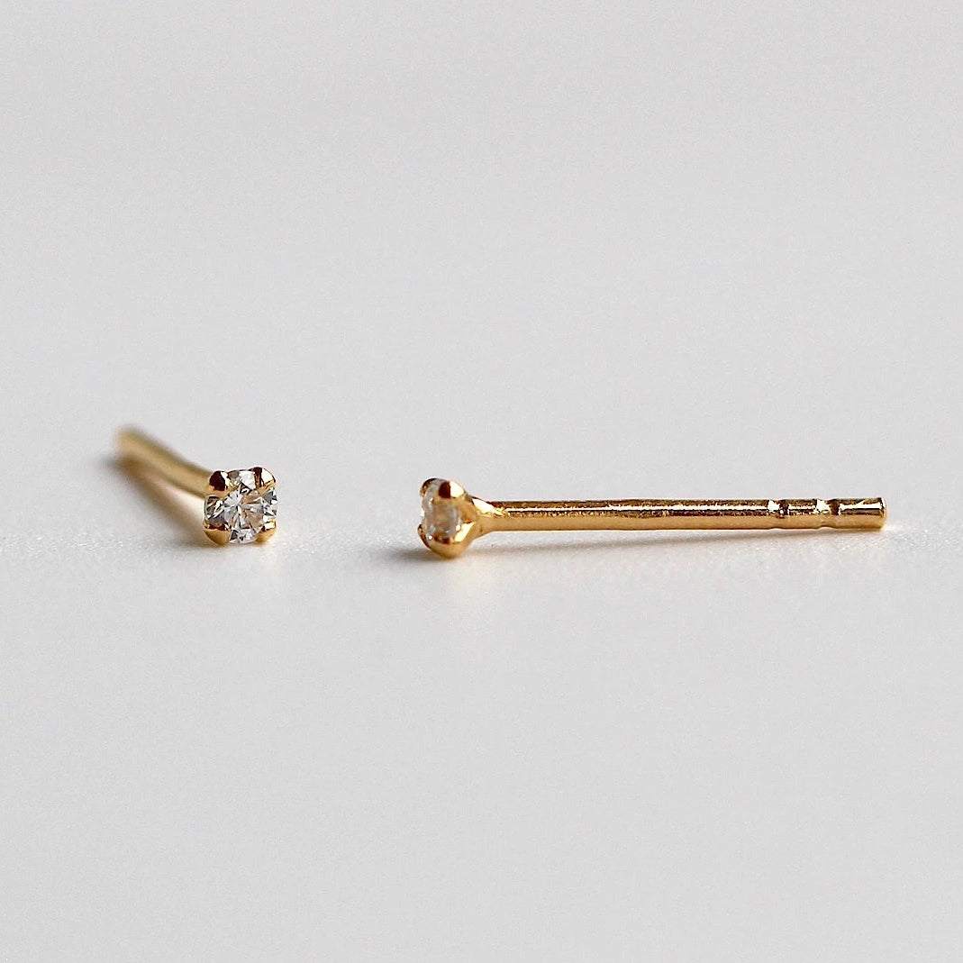 Sloane - Mini-Ohrringe mit 2mm Glanz