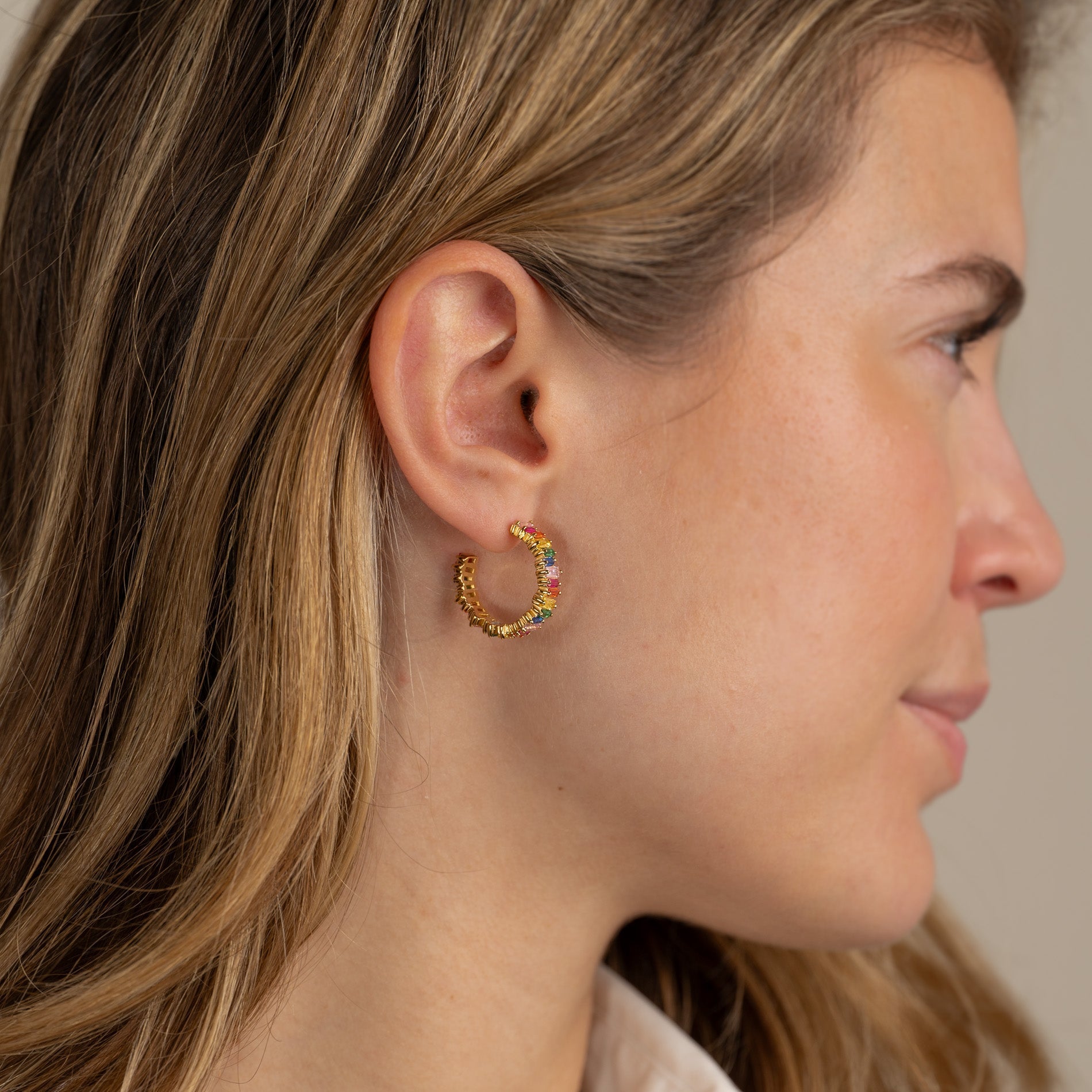Veronica - Goldene Regenbogen-Hoops
