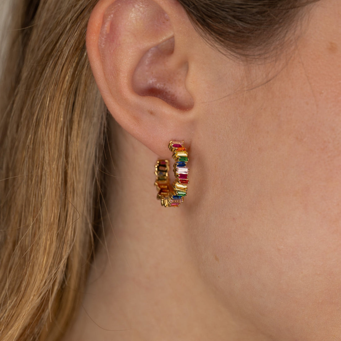 Veronica - Goldene Regenbogen-Hoops