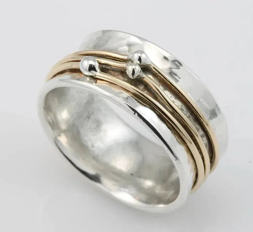 Glänzende Gnade – Vintage Ring aus Gold und Silber mit strahlender Oberfläche