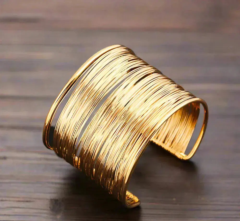 Nadine – Goldenes Vintage-Armband